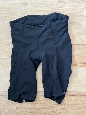 Lululemon Black Cycling Shorts, size 6